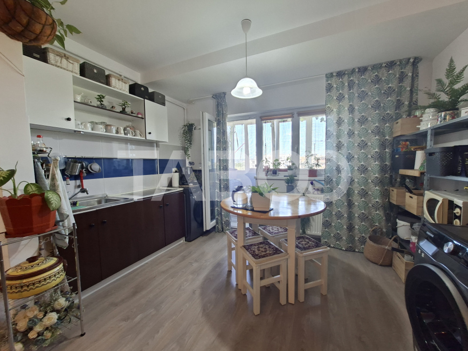 3 camere balcon si loc de parcare Magnolia Sibiu - zona de Vest