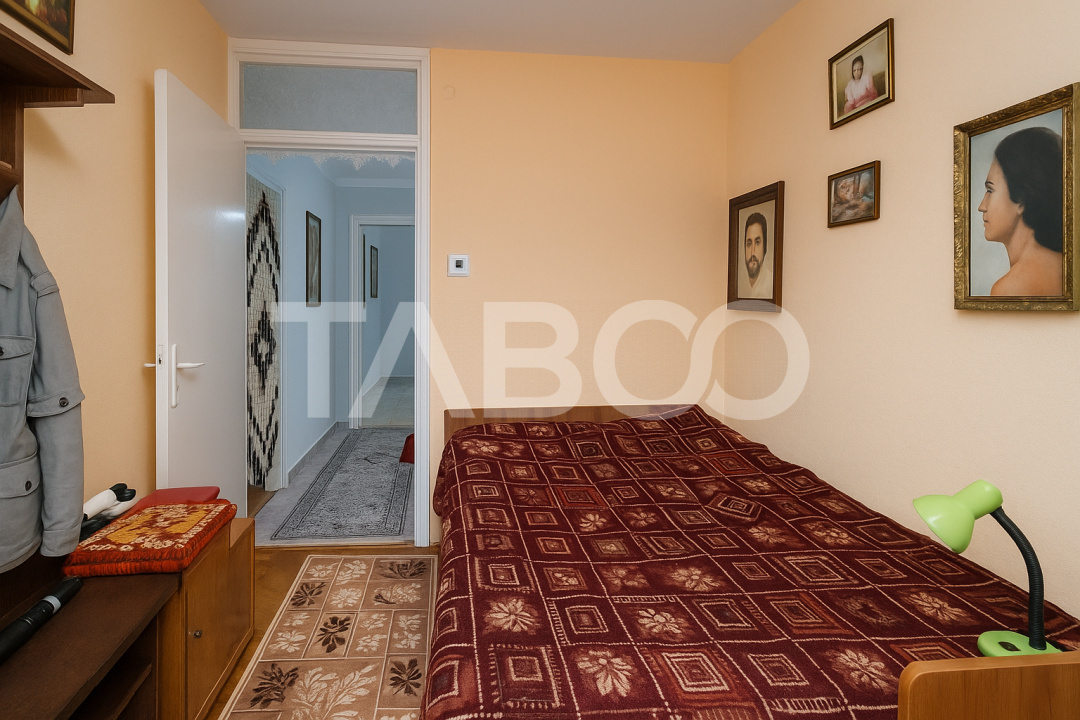 3 camere decomandate de vanzare la etajul 2 cu balcon si pivnita