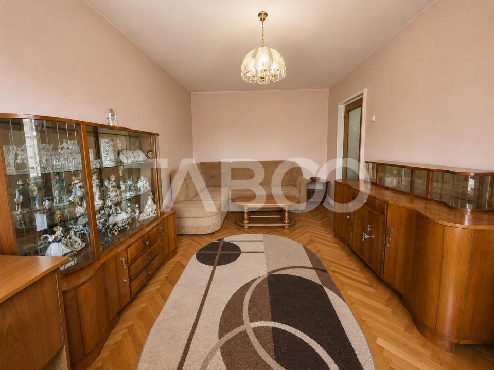 Ap 3 camere 2 bai 2 balcoane pivnita etaj 2 Str.Rusciorului Lidl Cibin