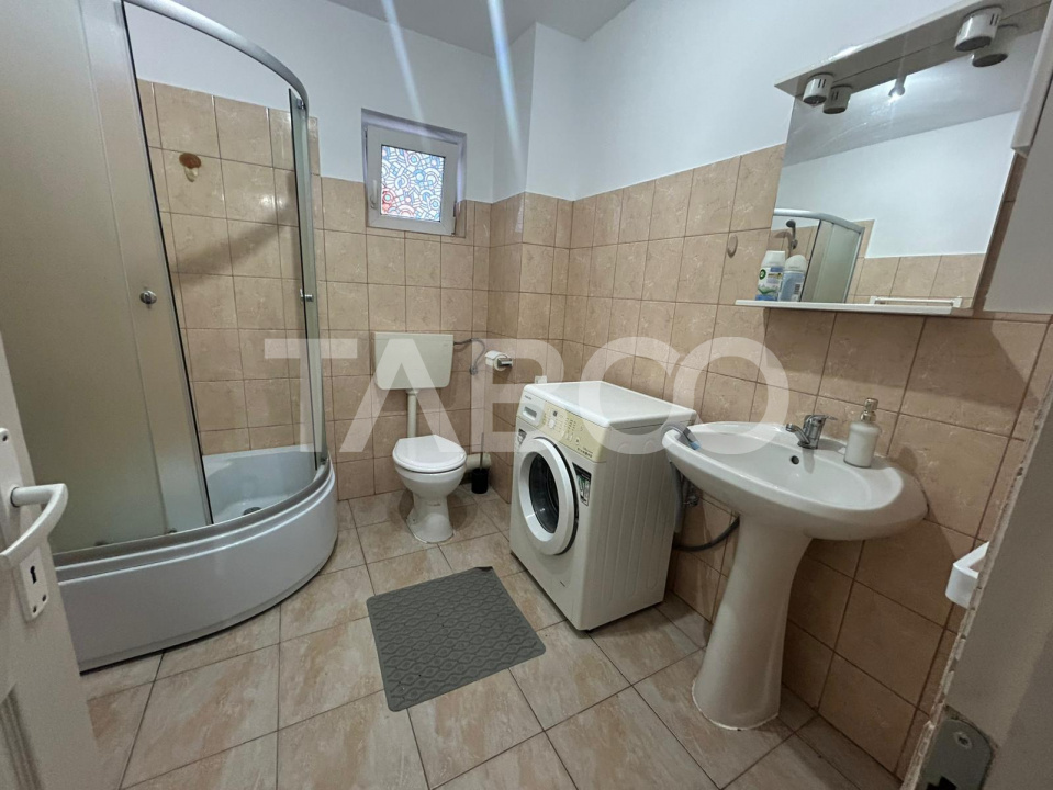 Aparamant de inchiriat cu 2 balcoane si loc de parcare Turnisor