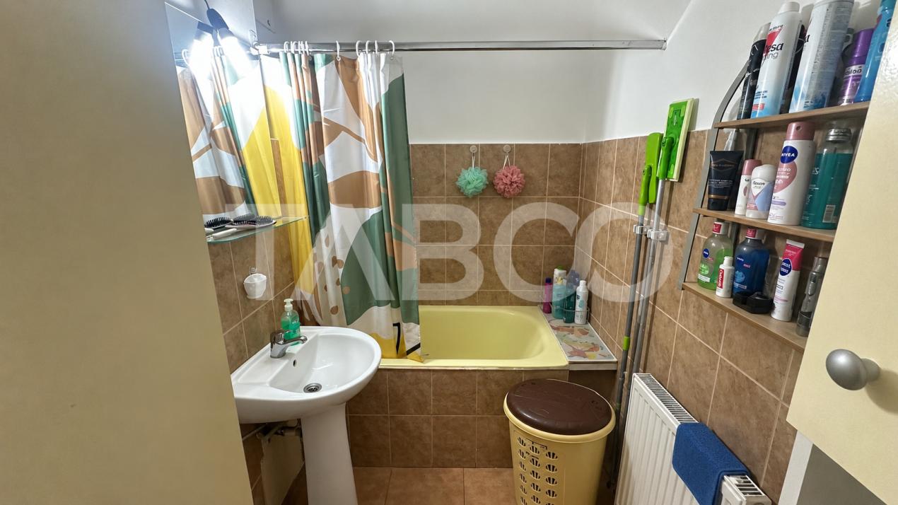 Aparatament 2 camere decomandat cu pivnita zona Centrala Sibiu