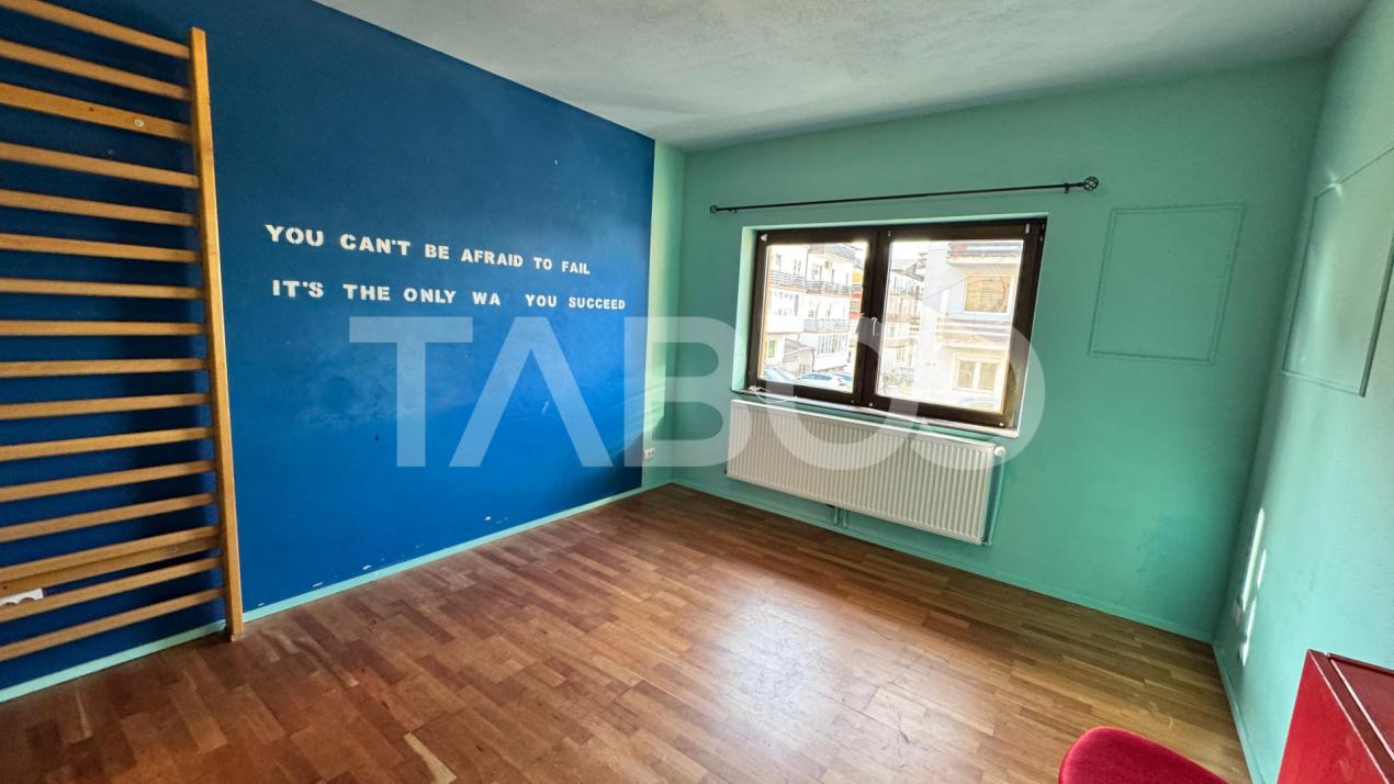 Apartamanet 3 camere de inchiriat mobilat utilat 100 mpu Tilisca