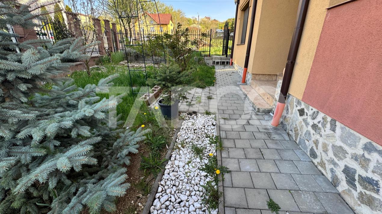 Apartamanet 3 camere de inchiriat mobilat utilat 100 mpu Tilisca