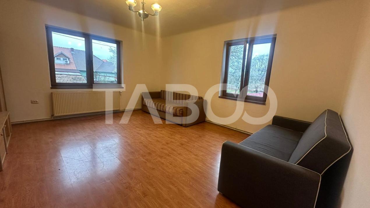 Apartament 105 mpu cu curte  la casa 3 camere zona Tiglari Sibiu 