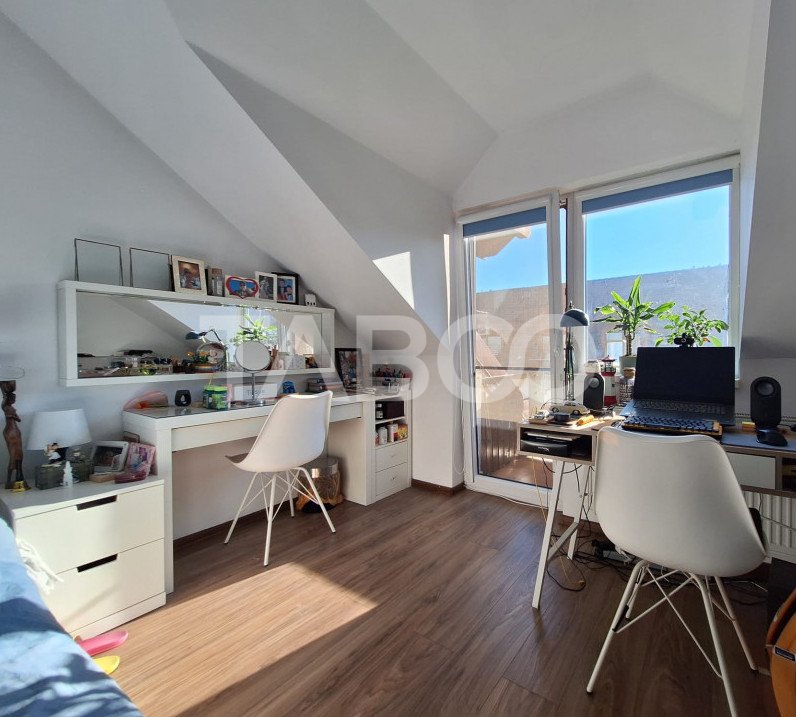 Apartament 118 mp 4 camere balcon pivnita loc parcare Piata Cluj Sibiu