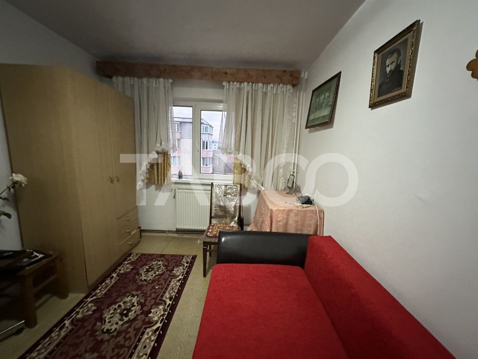 Apartament 2 camere + 2 balcoane zona Castanului 48 mp + 8 mp balcoane