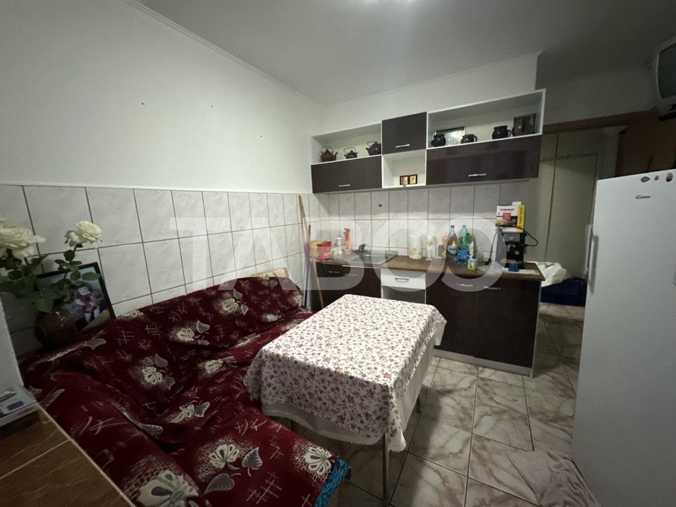 Apartament 2 camere 2 balcone boxa la subsol  etaj 3 Zona Castanului