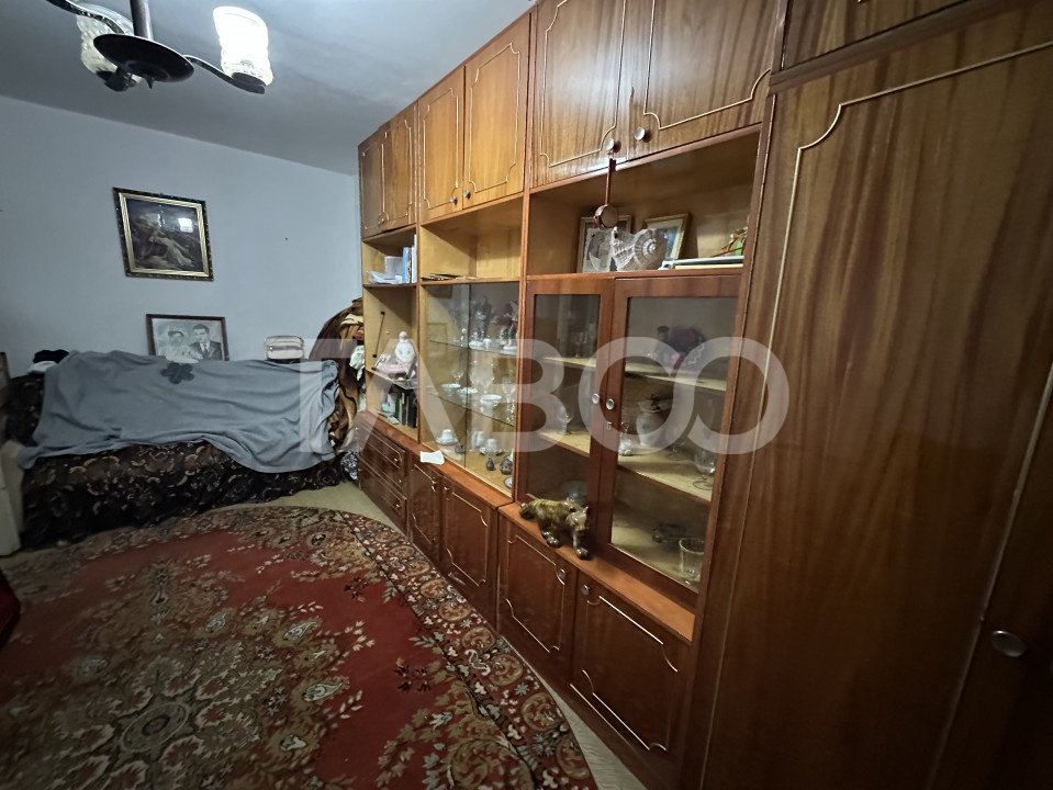 Apartament 2 camere 2 balcone boxa la subsol  etaj 3 Zona Castanului