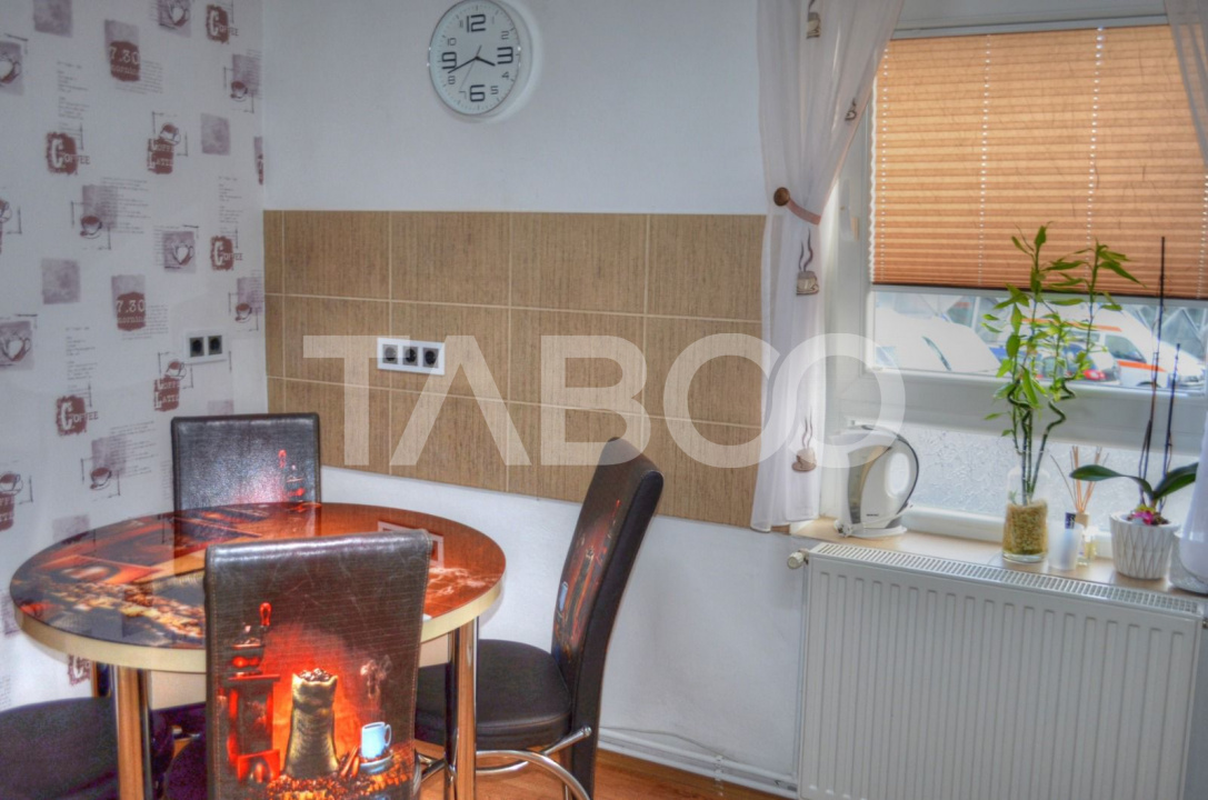Apartament 2 camere 44 mp utili ETAJ 1 curte amenajata central Sibiu