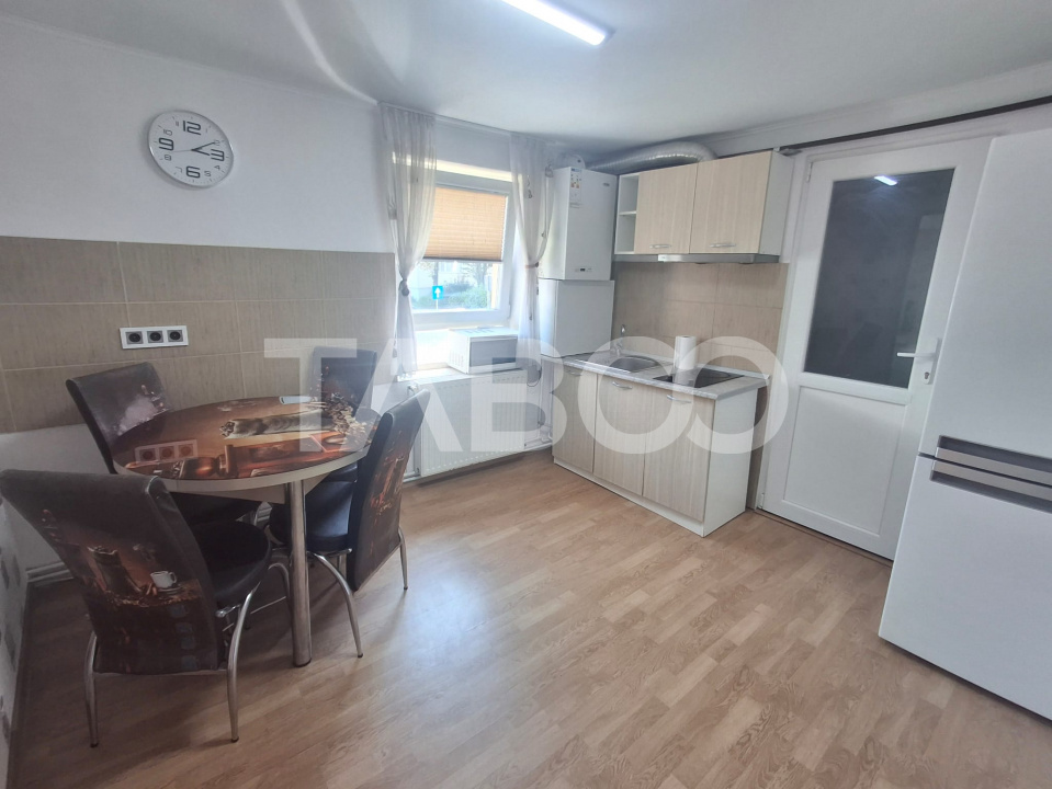 Apartament 2 camere 44 mp utili ETAJ 1 curte amenajata central Sibiu