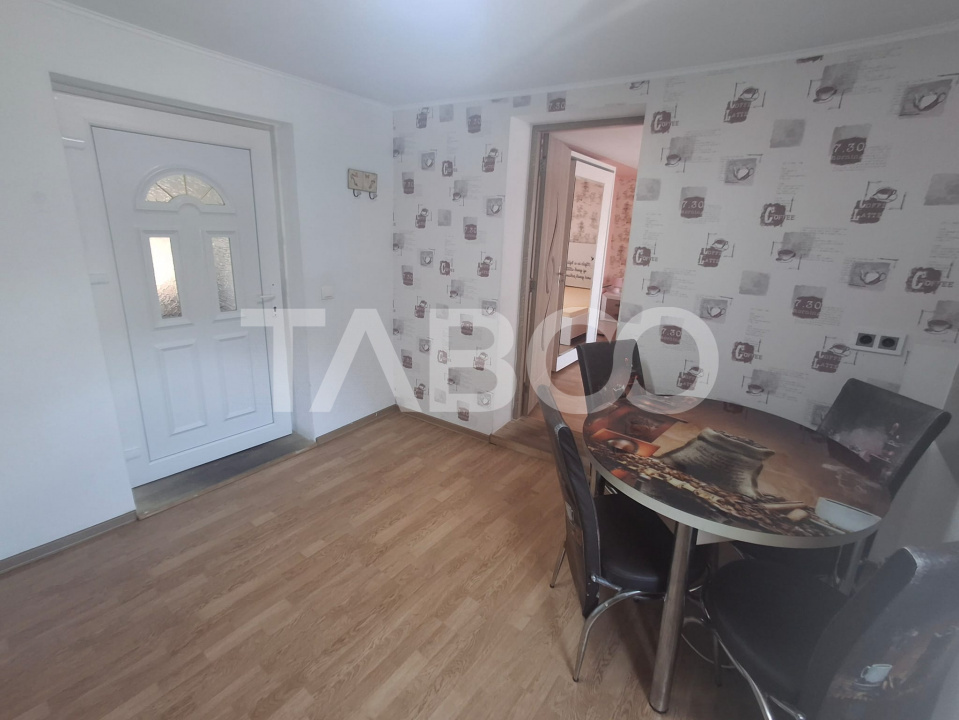 Apartament 2 camere 44 mp utili ETAJ 1 curte amenajata central Sibiu