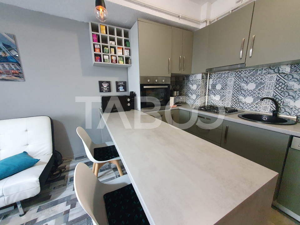 Apartament 2 camere 45 mp balcon etaj intermediar zona Doamna Stanca