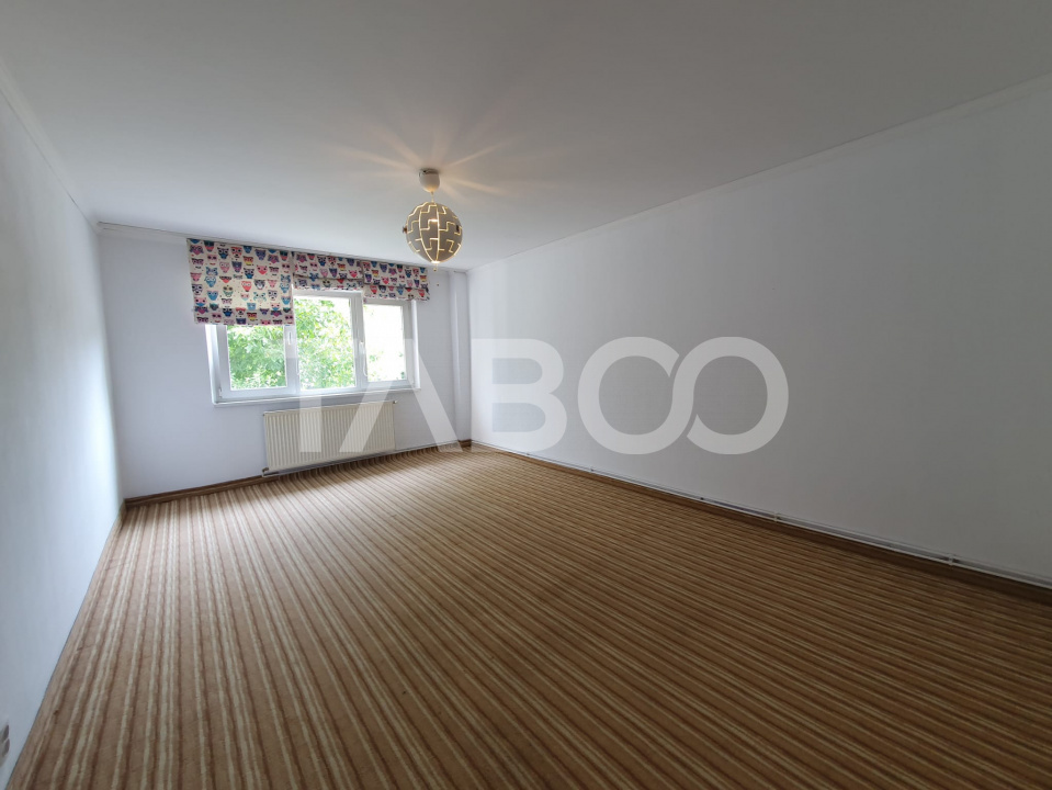 Apartament 2 camere 52 mp utili decomandat etaj 1 zona Campului