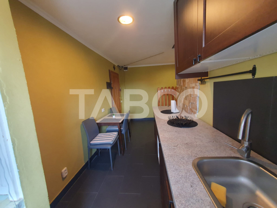 Apartament 2 camere 52 mp utili decomandat etaj 1 zona Campului