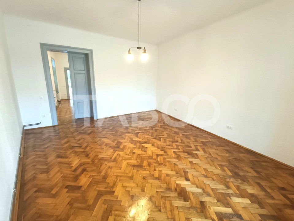 Apartament 2 camere 74 mp utili de inchiriat in Sibiu zona Centrala