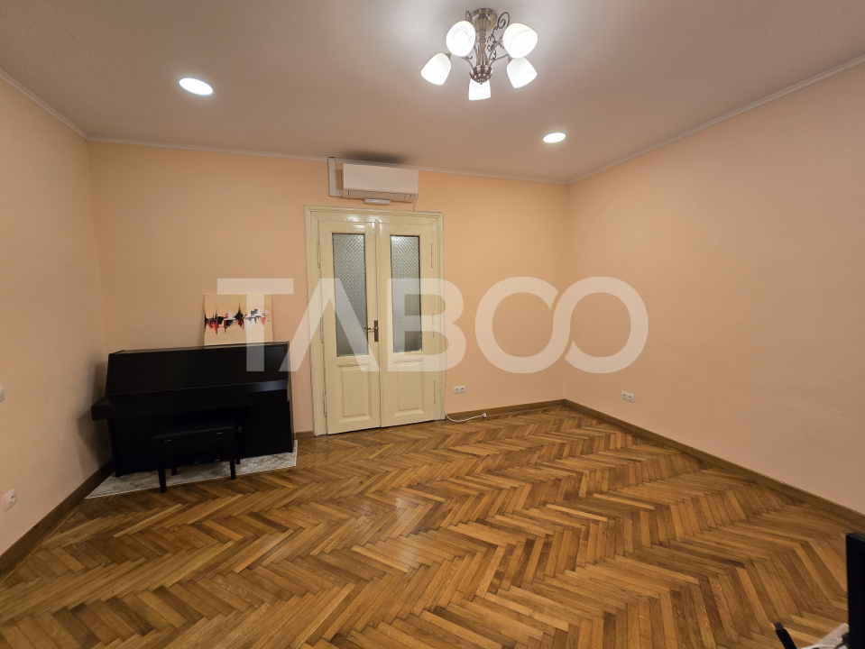 Apartament 2 camere 77mpu etaj 1 loc de parcare in Centrul Istoric
