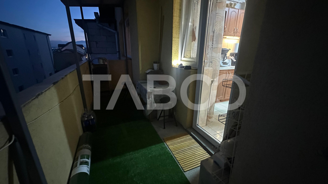 Apartament 2 camere balcon loc parcare 52mpu decomandat Selimbar Sibiu