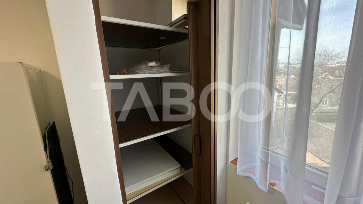 Apartament 2 camere balcon modern loc de parcare zona Turnisor Sibiu