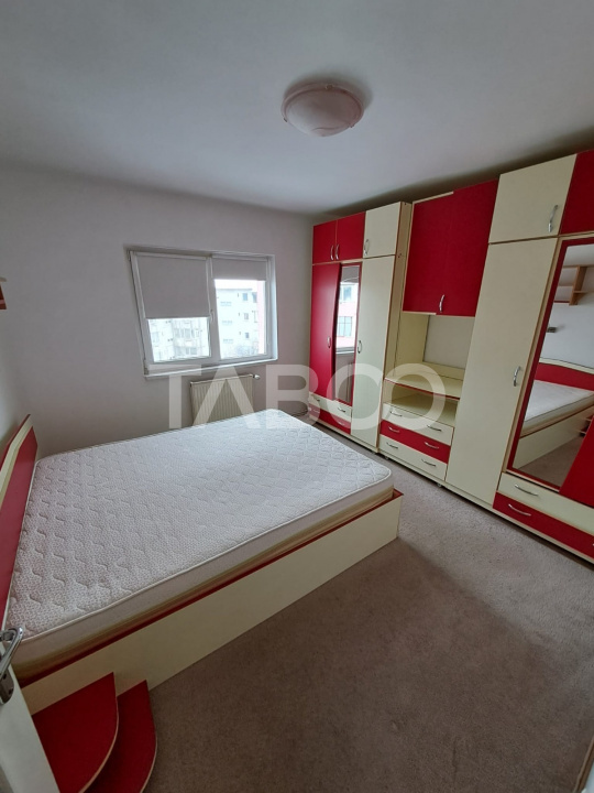 Apartament 2 camere cu balcon 2 bai si boxa la subsol de inchiriat 