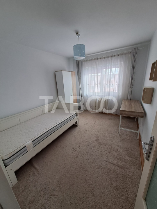 Apartament 2 camere cu balcon 2 bai si boxa la subsol de inchiriat 