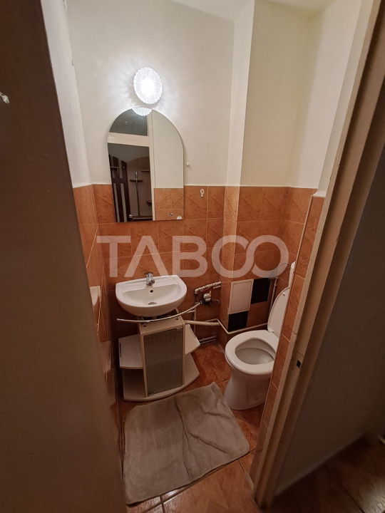 Apartament 2 camere cu balcon 2 bai si boxa la subsol de inchiriat 