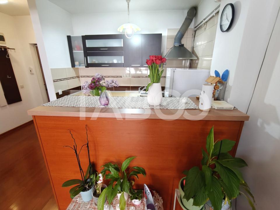 Apartament 2 camere cu balcon in bloc cu lift in zona Doamna Stanca