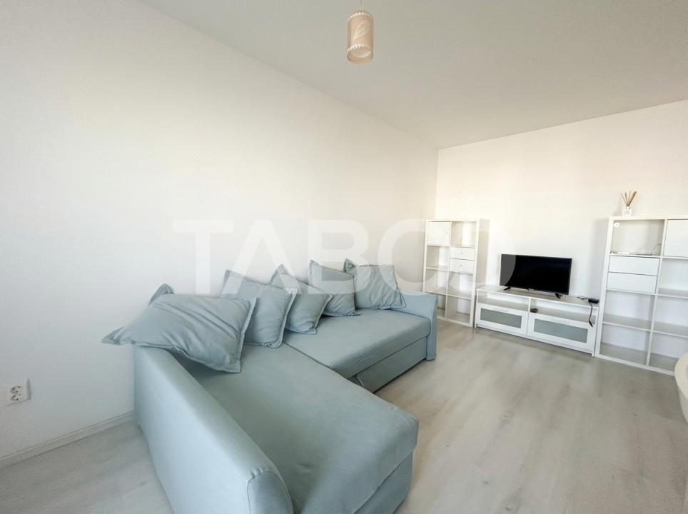 Apartament 2 camere cu balcon si parcare privata de inchiriat