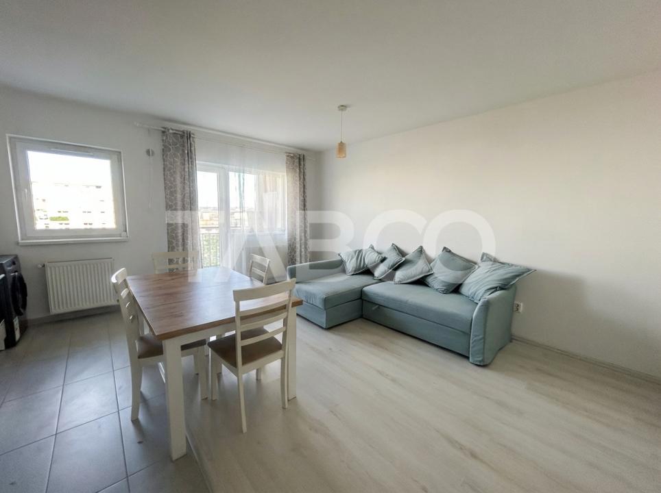 Apartament 2 camere cu balcon si parcare privata de inchiriat