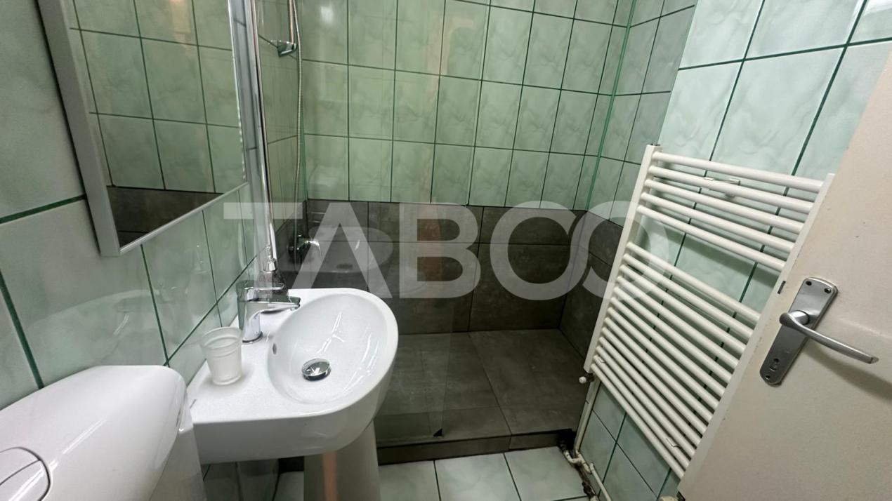 Apartament 2 camere cu balcon si pivnita zona Rahovei Sibiu 