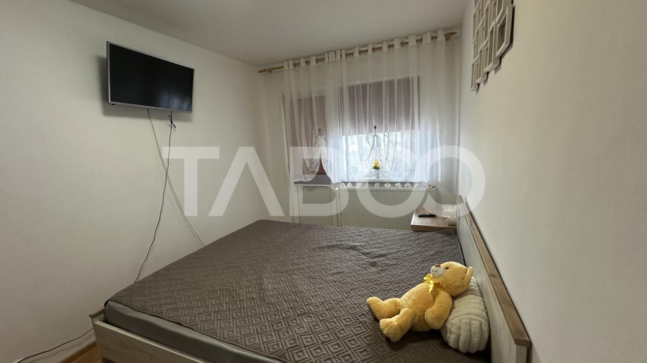 Apartament 2 camere cu pivnita decomandat  balcon Mihai Viteazul Sibiu