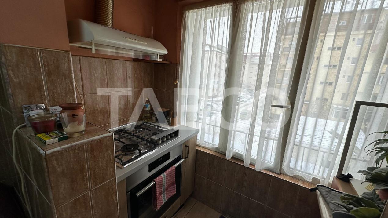 Apartament 2 camere cu Pivnita decomandat zona Valea Aurie Sibiu