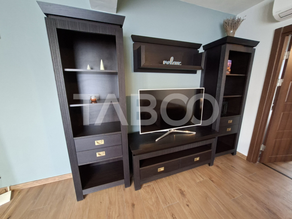 Apartament 2 camere de inchiriat 2 locuri de parcare piscina pe bloc