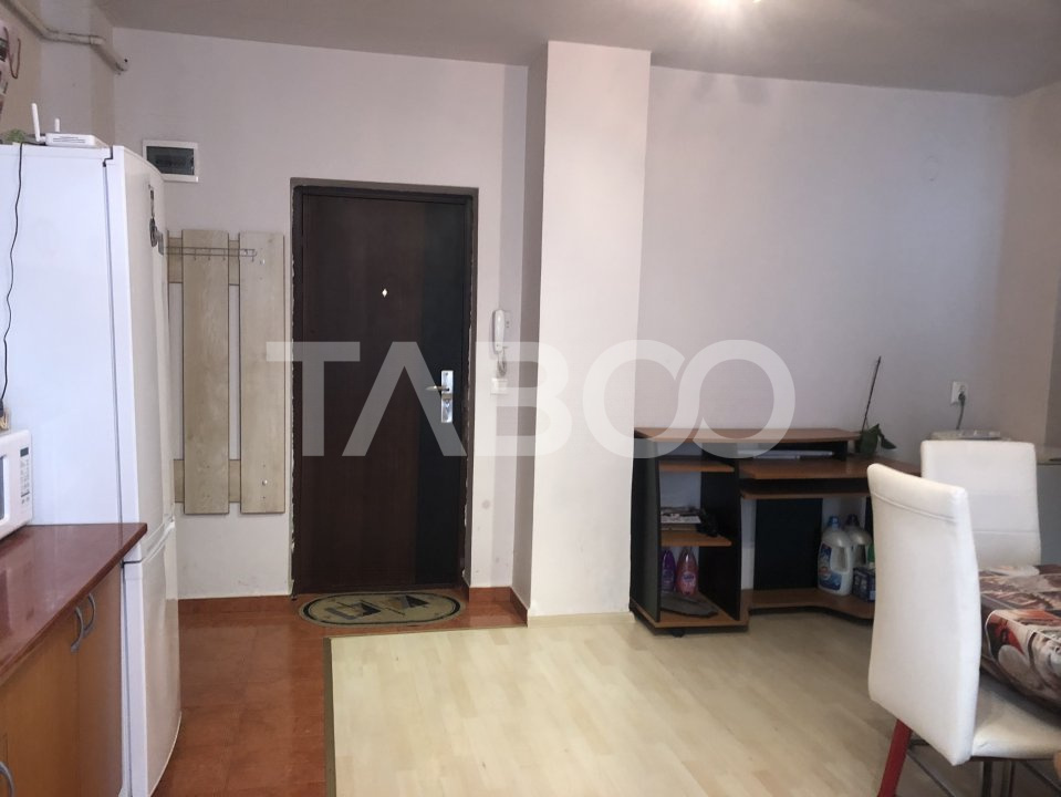 Apartament 2 camere de inchiriat balcon parcare Sibiu Doamna Stanca