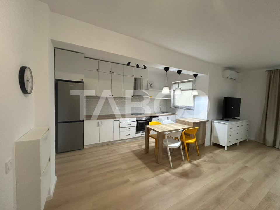 Apartament 2 camere de inchiriat cu balcon si parcare