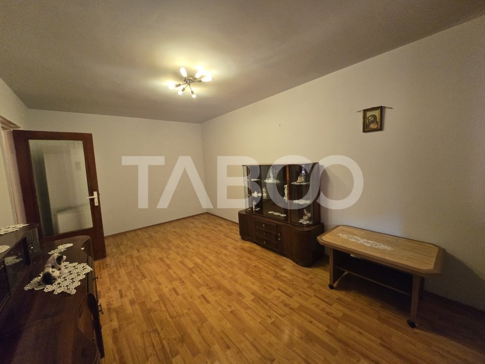 Apartament 2 camere de inchiriat decomandat 48 mp zona Mihai Viteazu