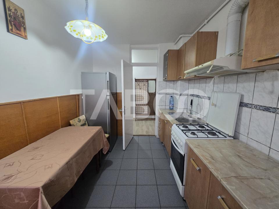 Apartament 2 camere de inchiriat decomandat 52 mp zona Strand Sibiu