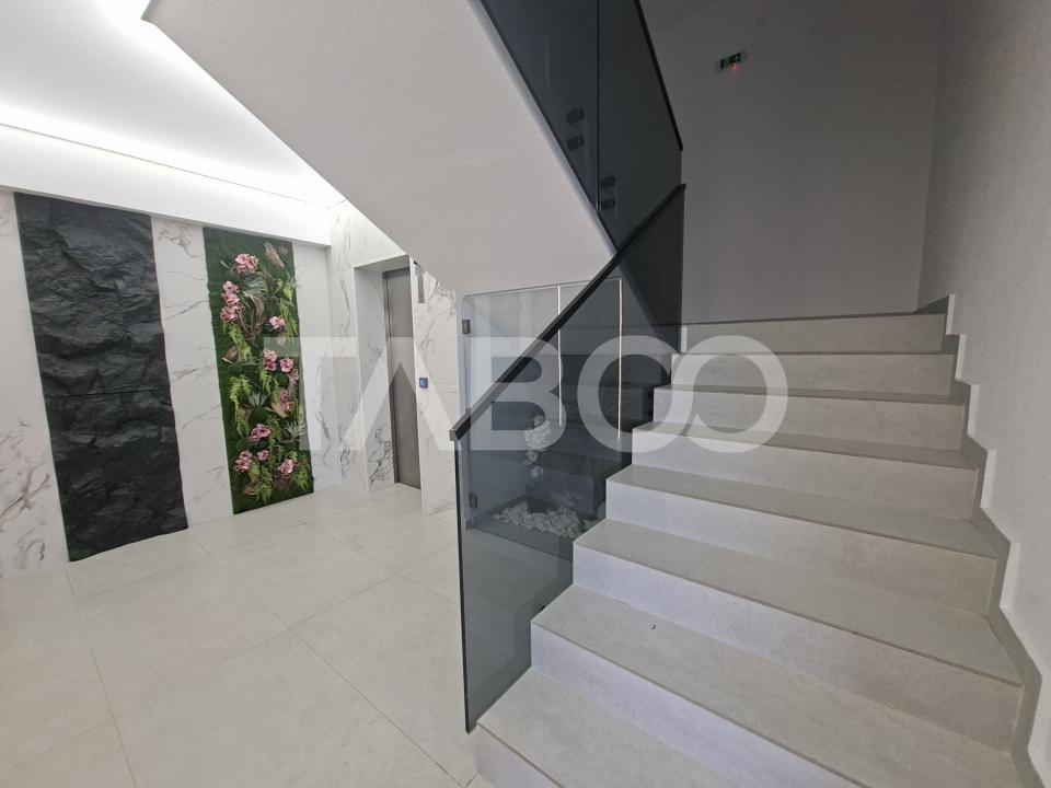 Apartament 2 camere de inchiriat etaj 1 lift balcon parcare D. Stanca