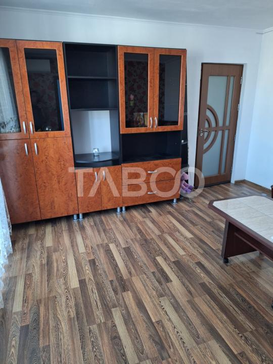 Apartament 2 camere de inchiriat semidecomandat 46 mp zona Terezian