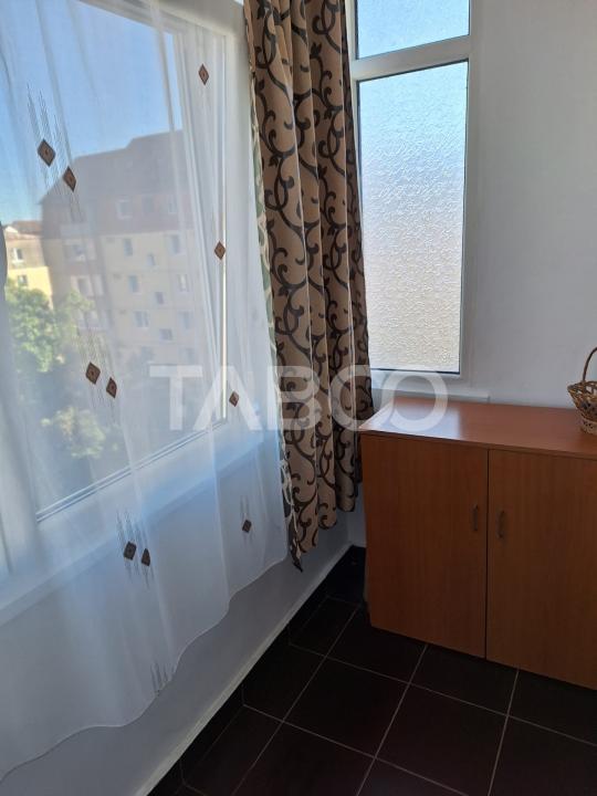 Apartament 2 camere de inchiriat semidecomandat 46 mp zona Terezian