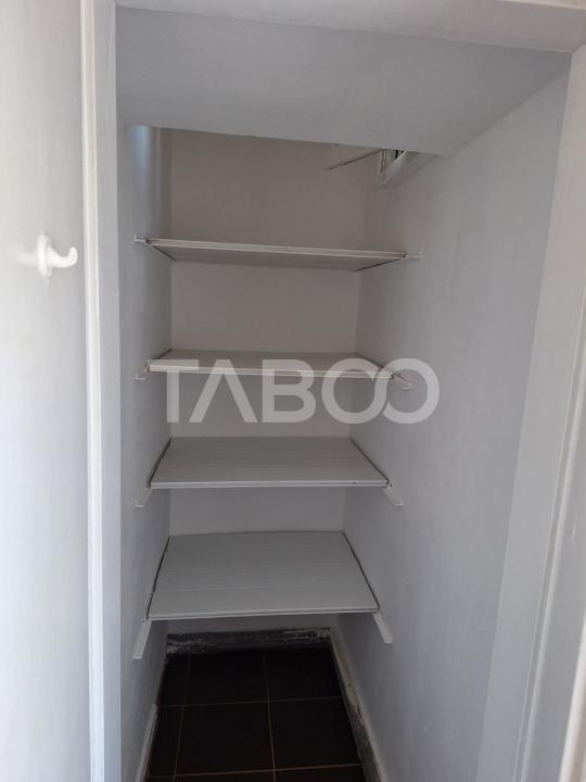 Apartament 2 camere de inchiriat semidecomandat 46 mp zona Terezian