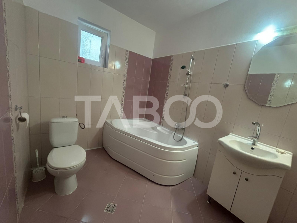 Apartament 2 camere de inchiriat zona Turnisor cu balcon si parcare 