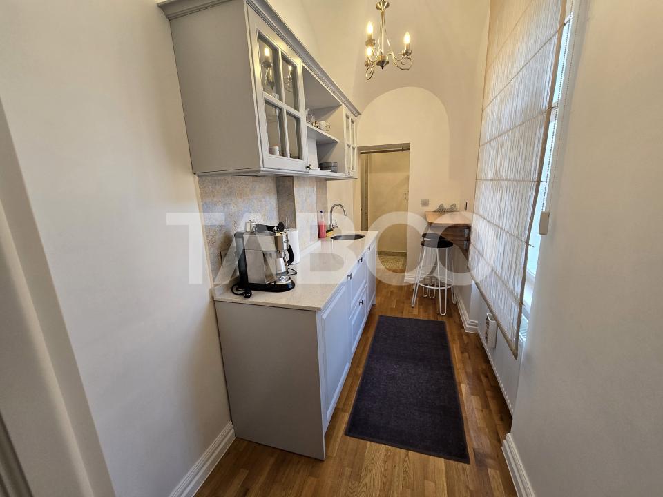 Apartament 2 camere de vanzare 2 pivnite garaj Centrul Istoric Sibiu