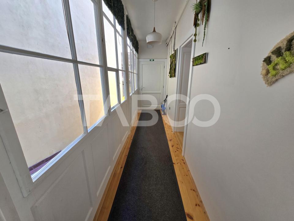 Apartament 2 camere de vanzare 2 pivnite garaj Centrul Istoric Sibiu