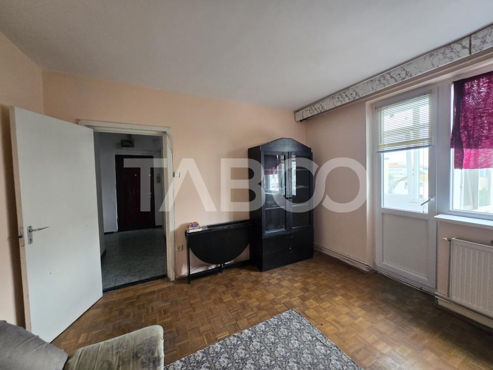 Apartament 2 camere de vanzare 37 mp balcon zona Mihai Viteazul Sibiu