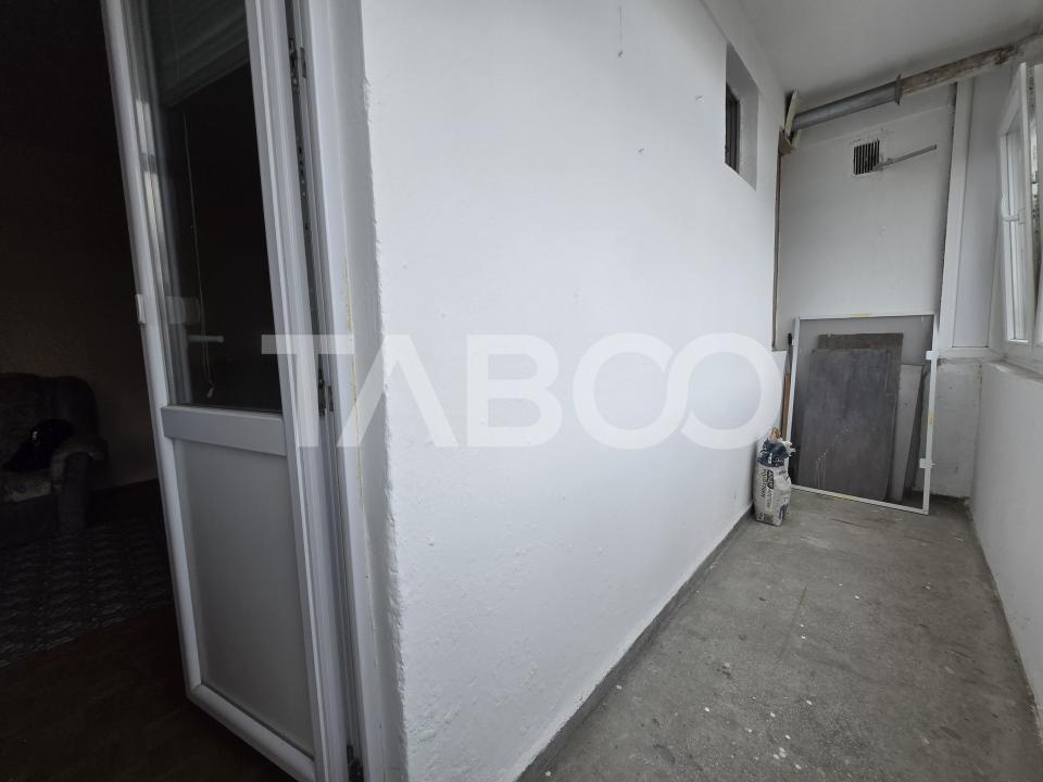 Apartament 2 camere de vanzare 37 mp balcon zona Mihai Viteazul Sibiu