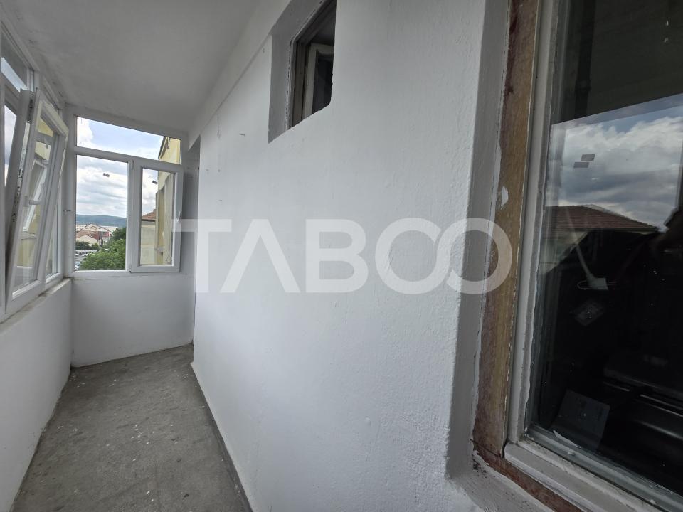 Apartament 2 camere de vanzare 37 mp balcon zona Mihai Viteazul Sibiu