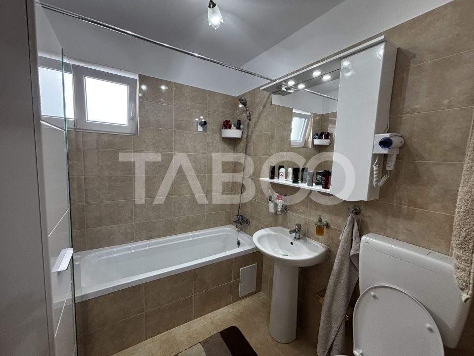Apartament 2 camere de vanzare 38mpu si boxa zona Turnisor Sibiu