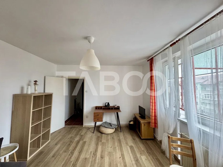 Apartament 2 camere de vanzare 40 mpu plus balcon Mihai Viteazul