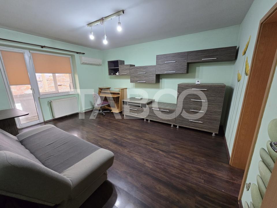 Apartament 2 camere de vanzare 48 utili balcon zona Vasile Aaron Sibiu