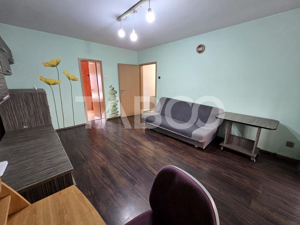 Apartament 2 camere de vanzare 48 utili balcon zona Vasile Aaron Sibiu